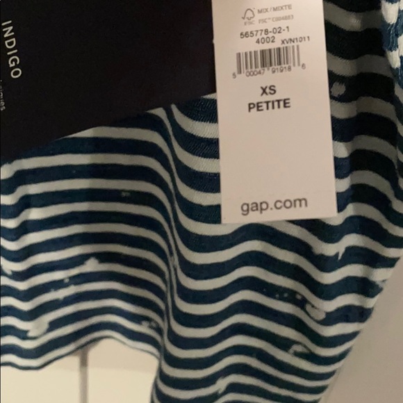 Gap XS Petite Striped bleach dyed T-Shirt denim - Picture 5 of 8